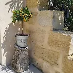 Гостевой дом Saint Emilion - Le Clos D'antan 3*
